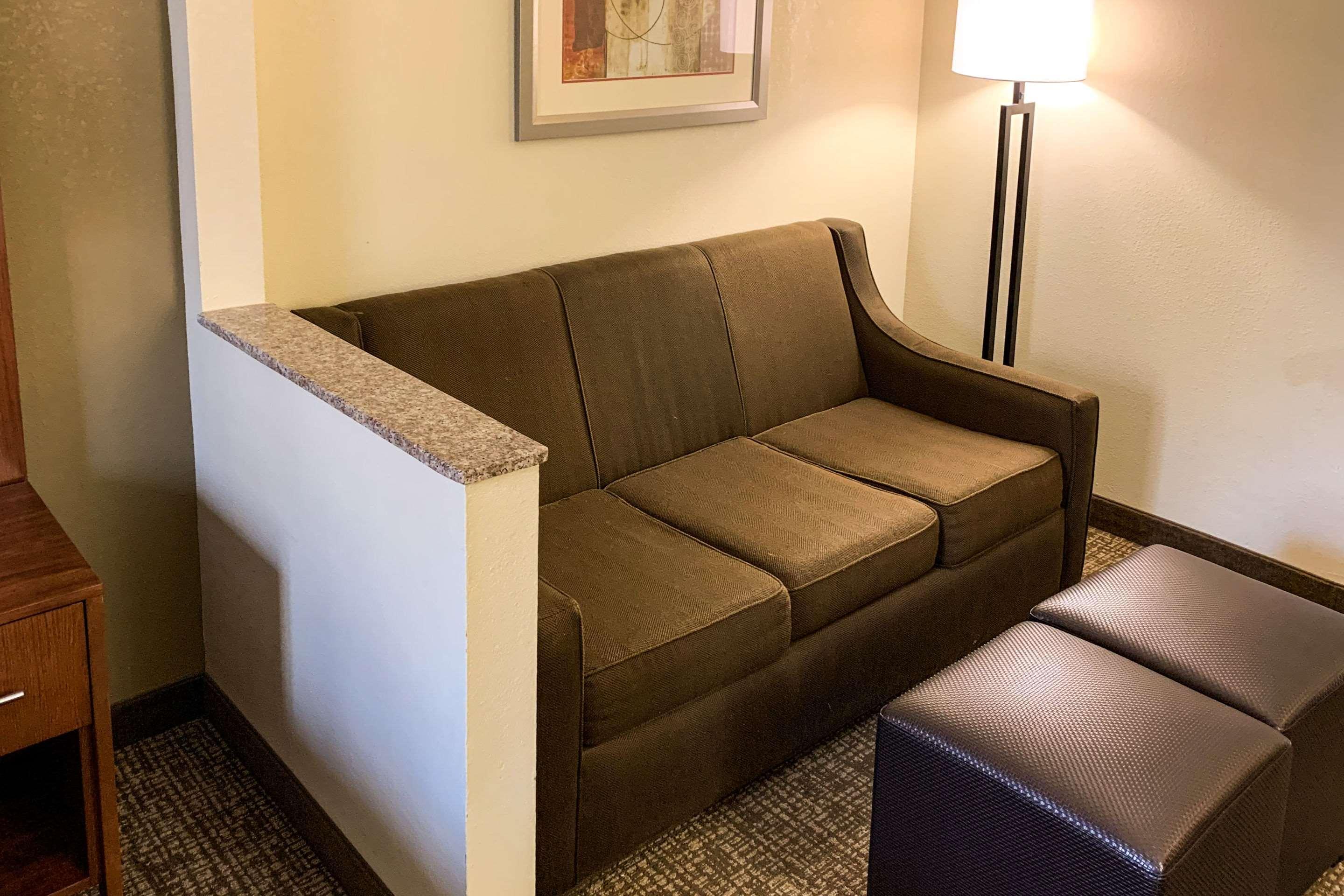 Comfort Suites Columbus State University Area Bagian luar foto
