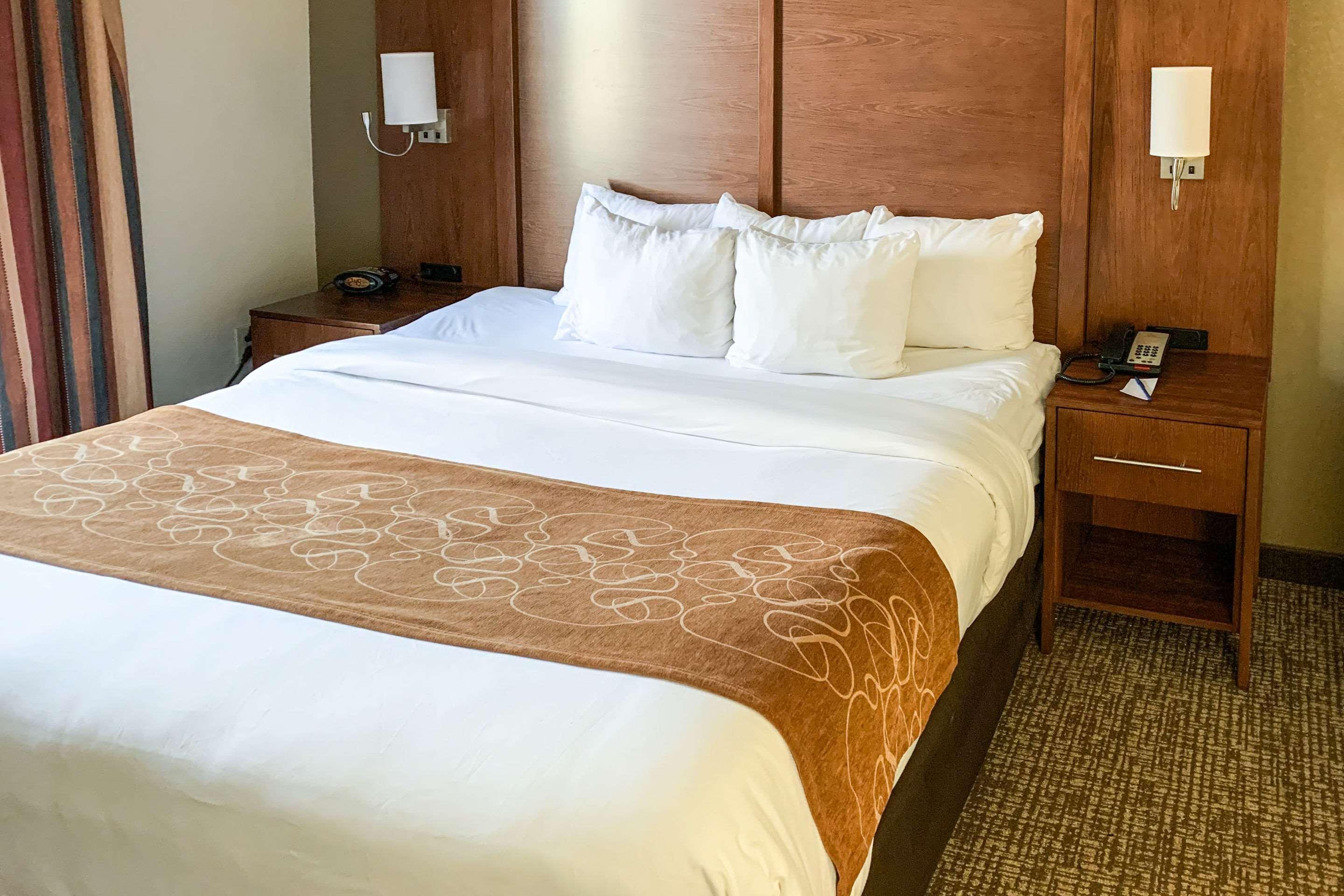 Comfort Suites Columbus State University Area Bagian luar foto