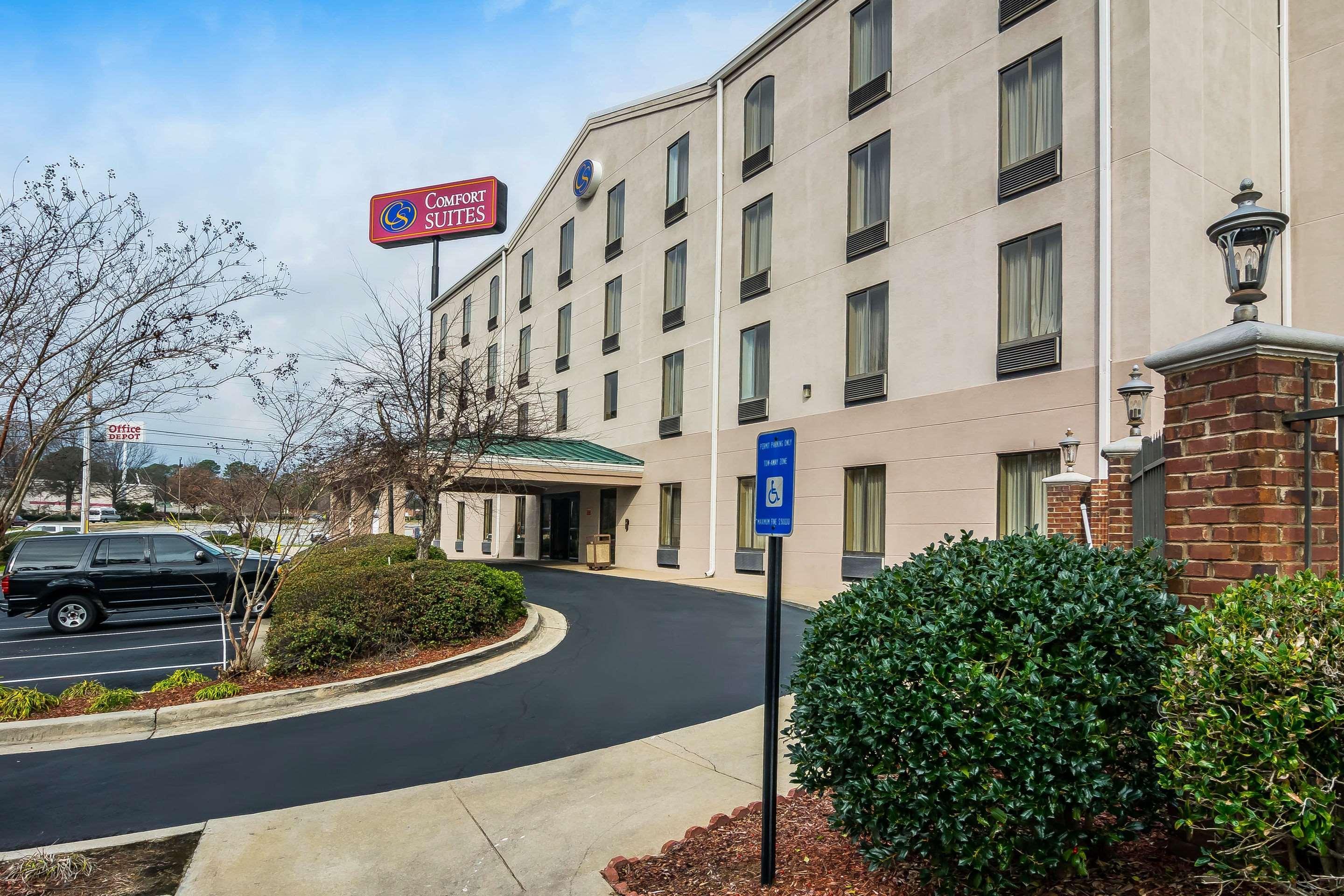 Comfort Suites Columbus State University Area Bagian luar foto