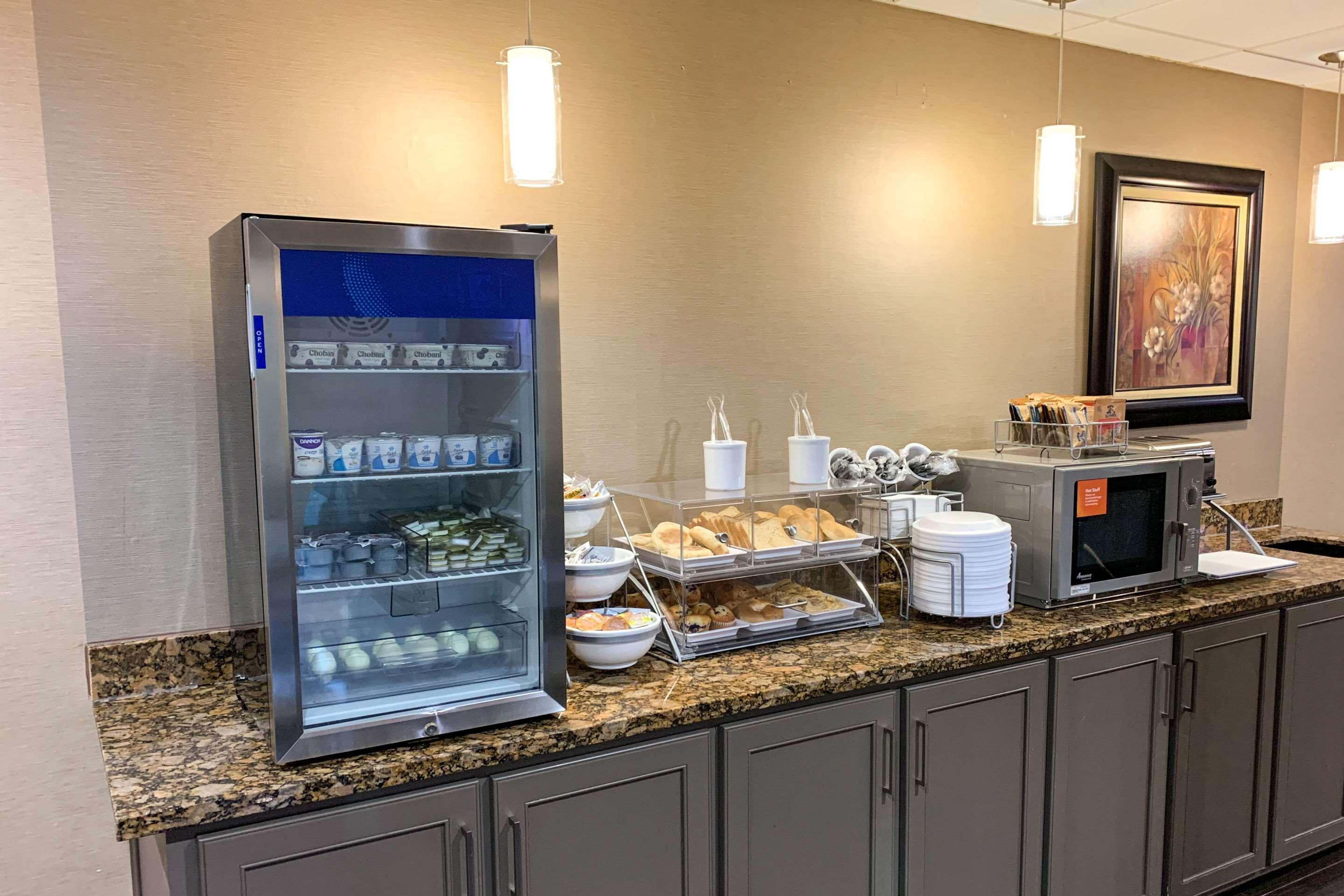 Comfort Suites Columbus State University Area Bagian luar foto