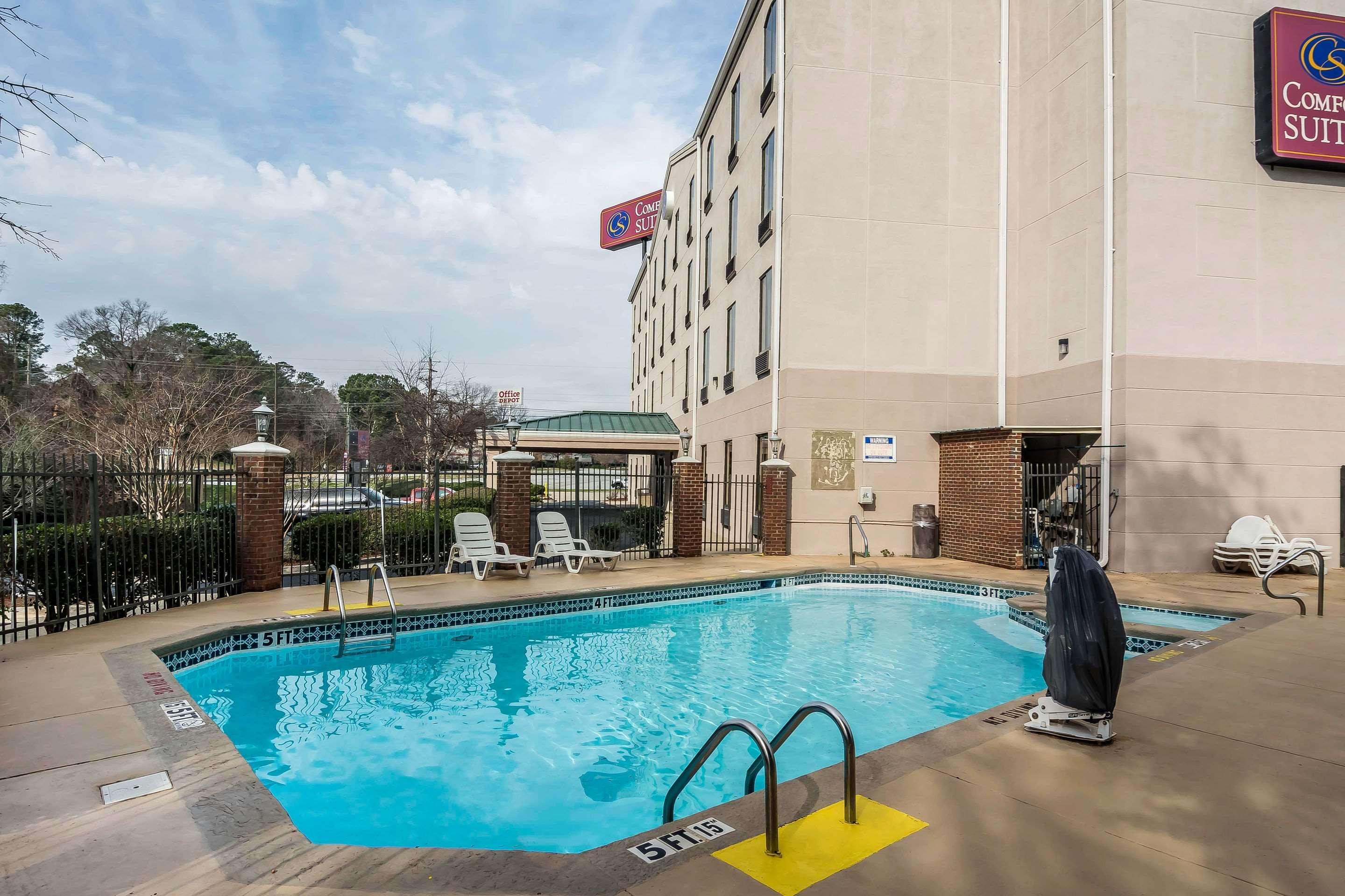 Comfort Suites Columbus State University Area Bagian luar foto