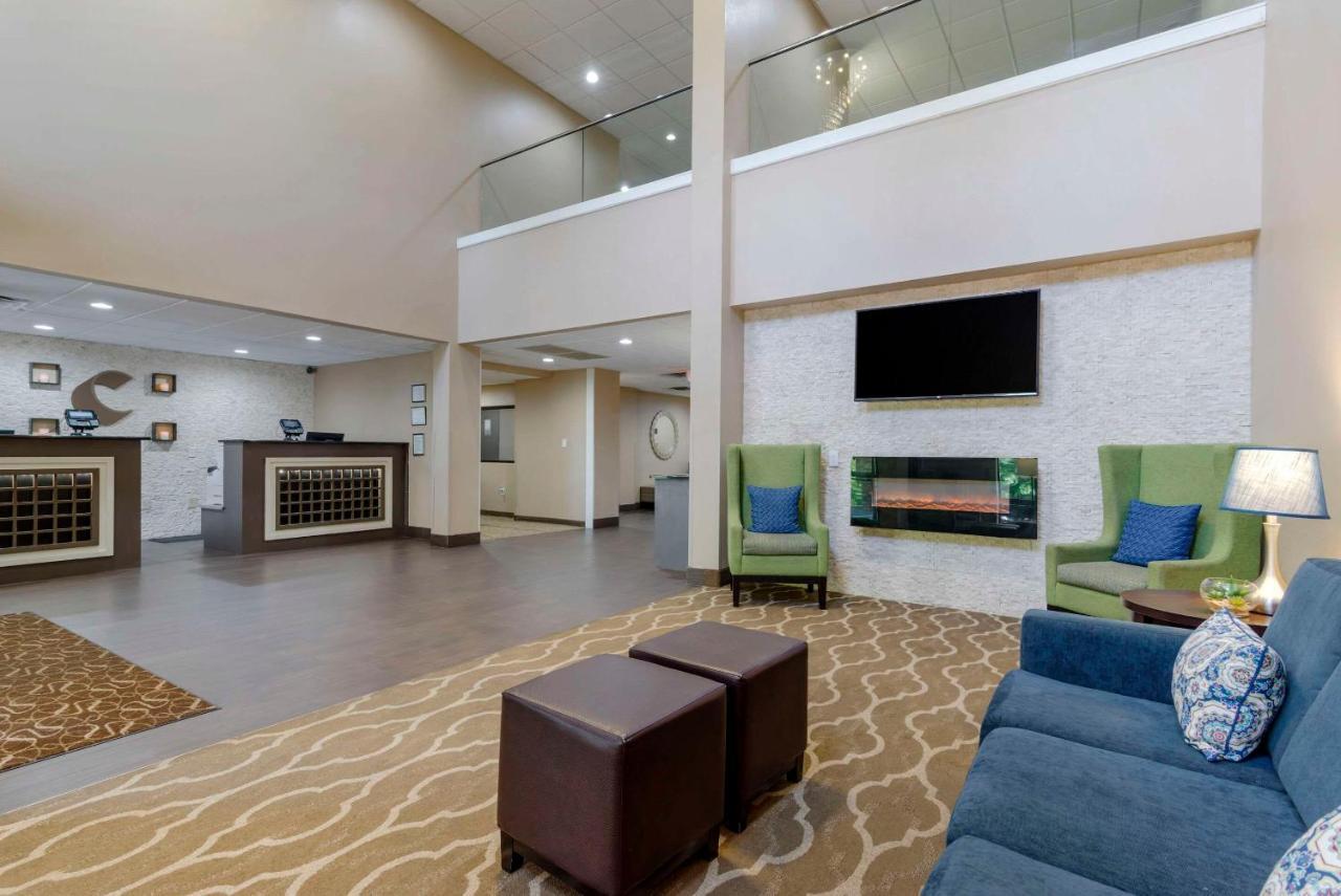 Comfort Suites Columbus State University Area Bagian luar foto