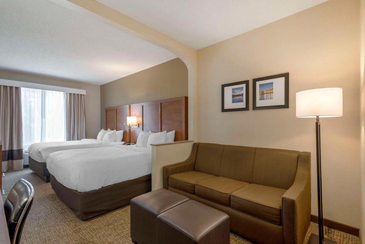 Comfort Suites Columbus State University Area Bagian luar foto