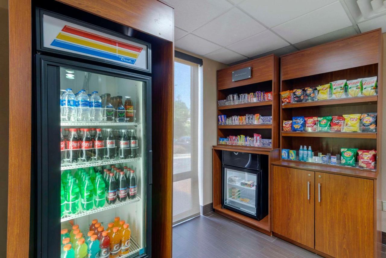 Comfort Suites Columbus State University Area Bagian luar foto