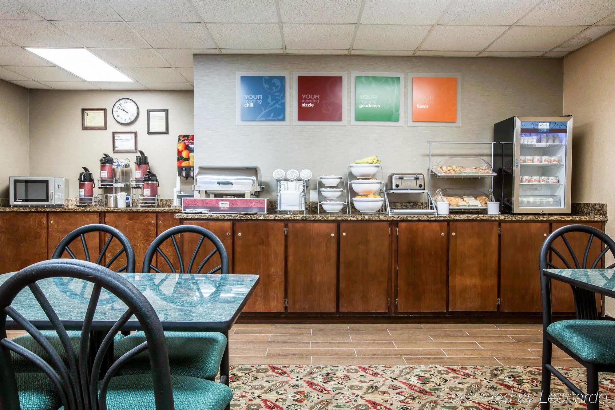 Comfort Suites Columbus State University Area Bagian luar foto